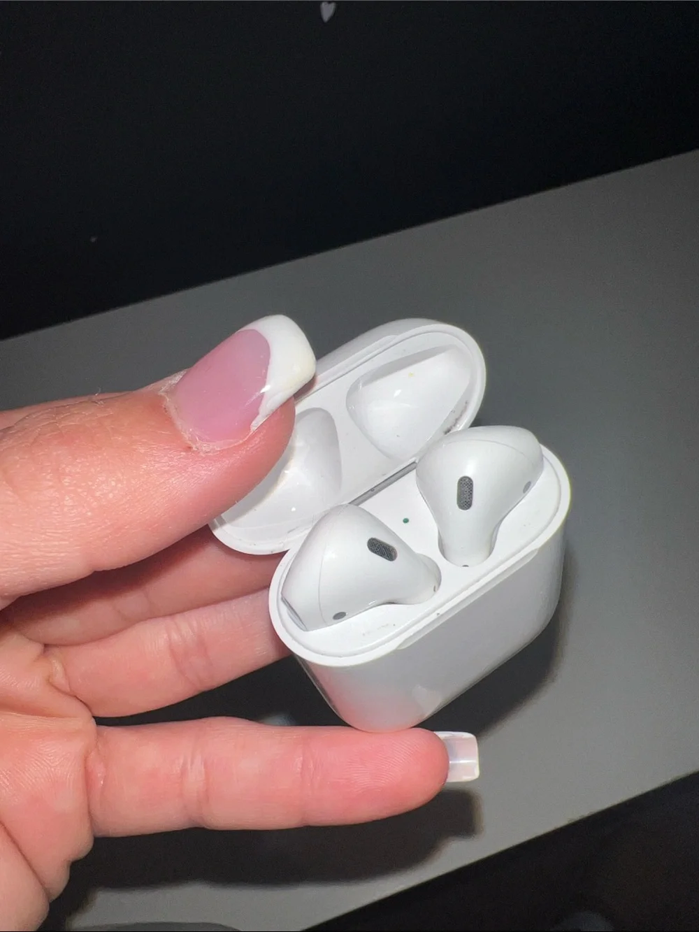 Apple White True Wireless Earbuds with Charging Case